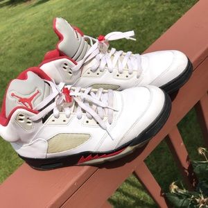 Jordan 5’s Fire Red